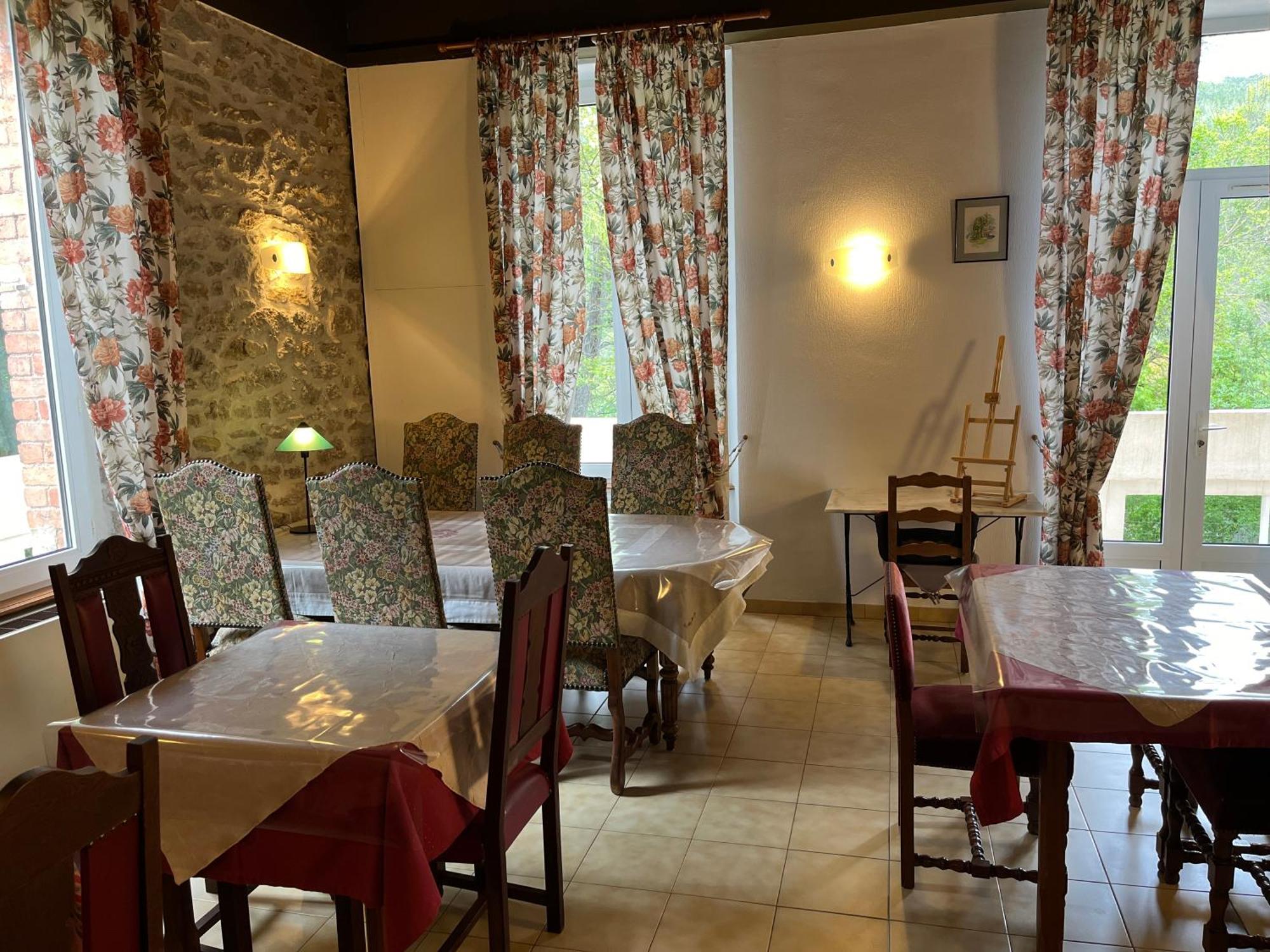 Chateau Lou Cante Perdrix La Vernarede Buitenkant foto