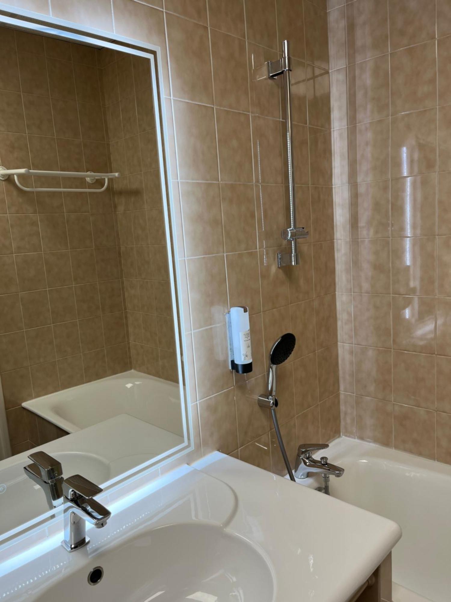 Chateau Lou Cante Perdrix La Vernarede Kamer foto